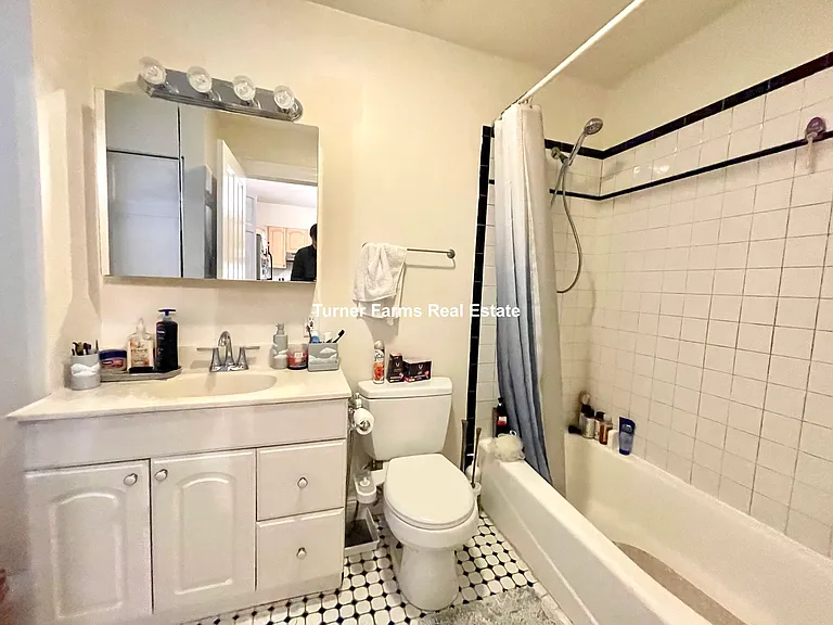74 Gore St — Photo 17