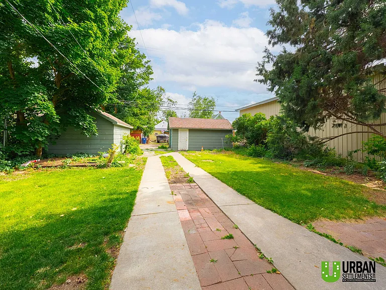 724 E Ermina Ave — Photo 27