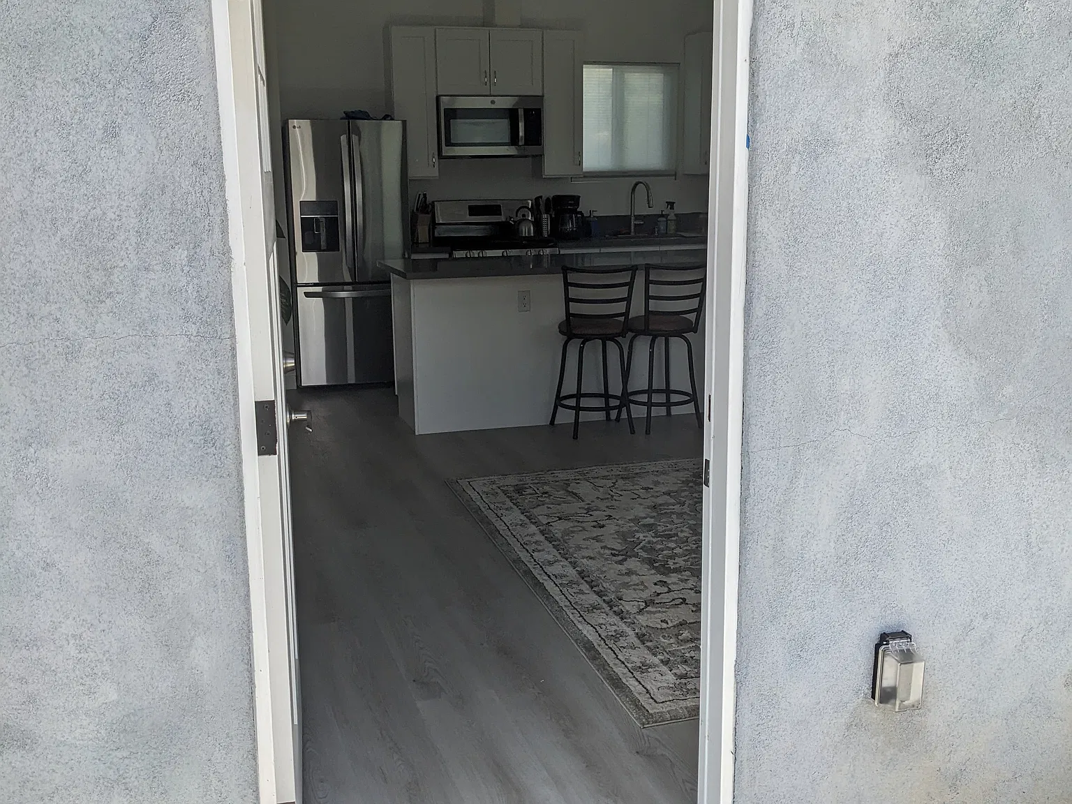 1 bed, 600 sqft, $3,000 — Photo 2
