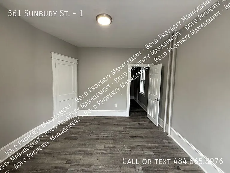 561 Sunbury St #1 — Photo 3