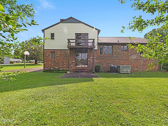 5th image of 18 Windale Dr