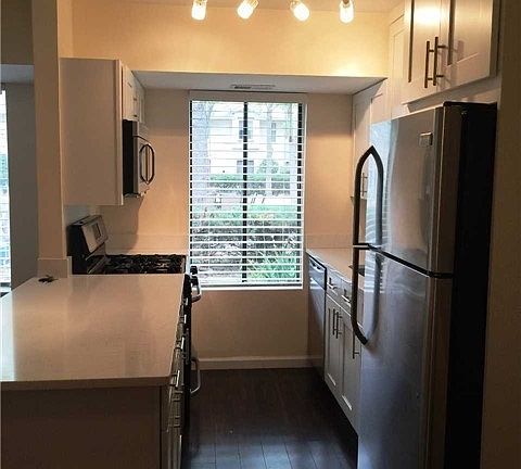 5th image of 32 El Camino Ct