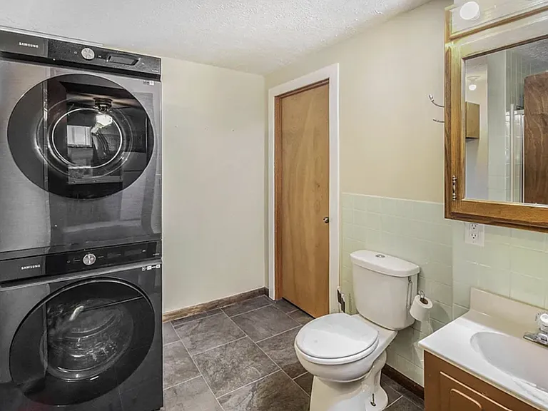 2945 R St #2 — Photo 9