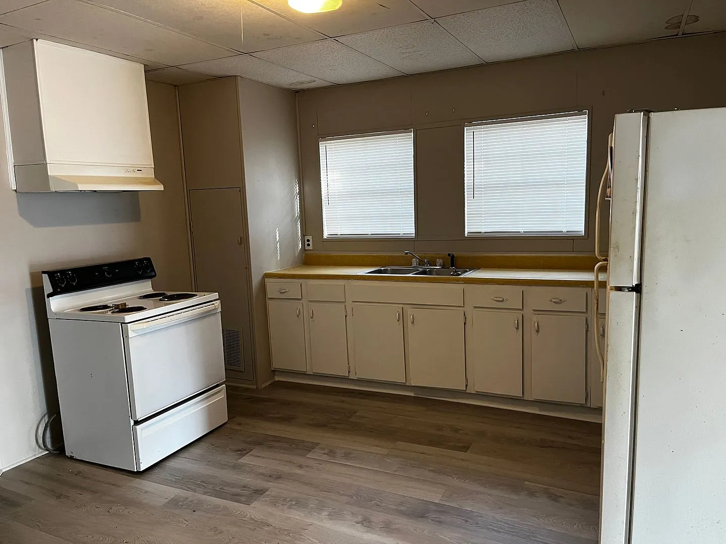 1BD/1B Duplex Close to VSU! — Photo 2