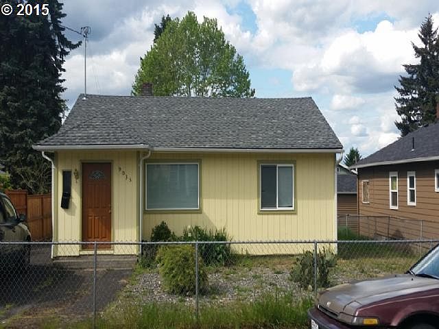 2nd image of 9033 NE Going St
