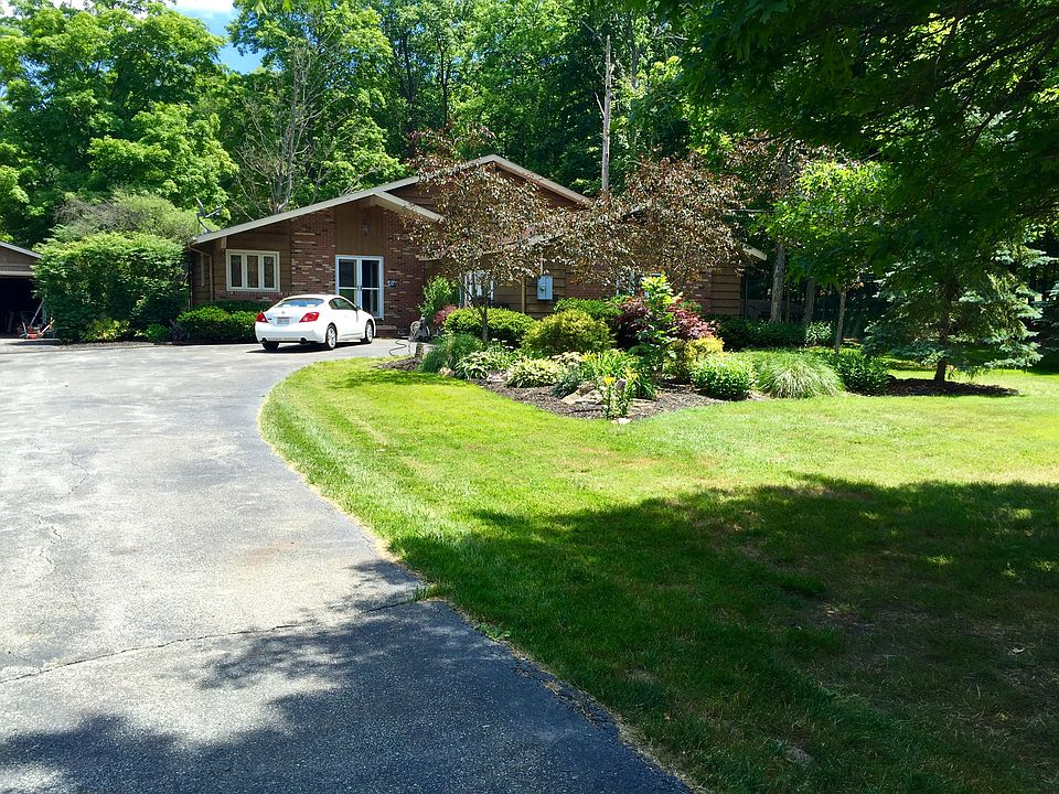 11355 Spruce Drive, 44026