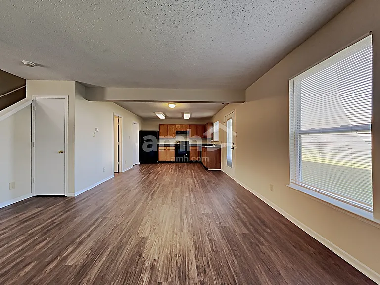 6838 W Stansbury Blvd — Photo 4