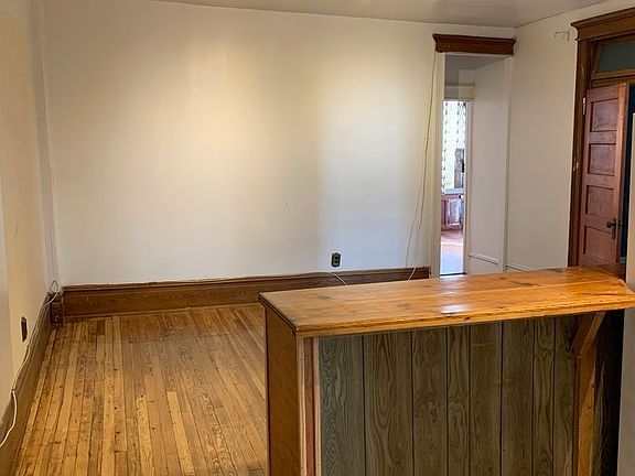3rd image of 246 Pacific St #2E