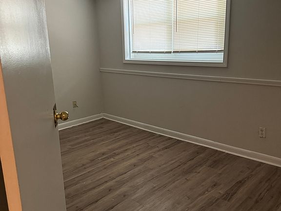 3rd image of 1161 Pineglen Dr