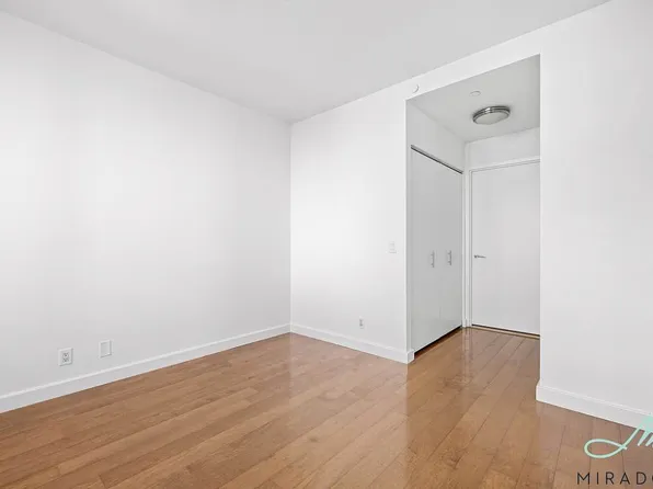 80 Dekalb Avenue image 9 of 24