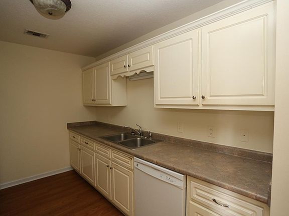 3rd image of 107 Lindsay Ct #A