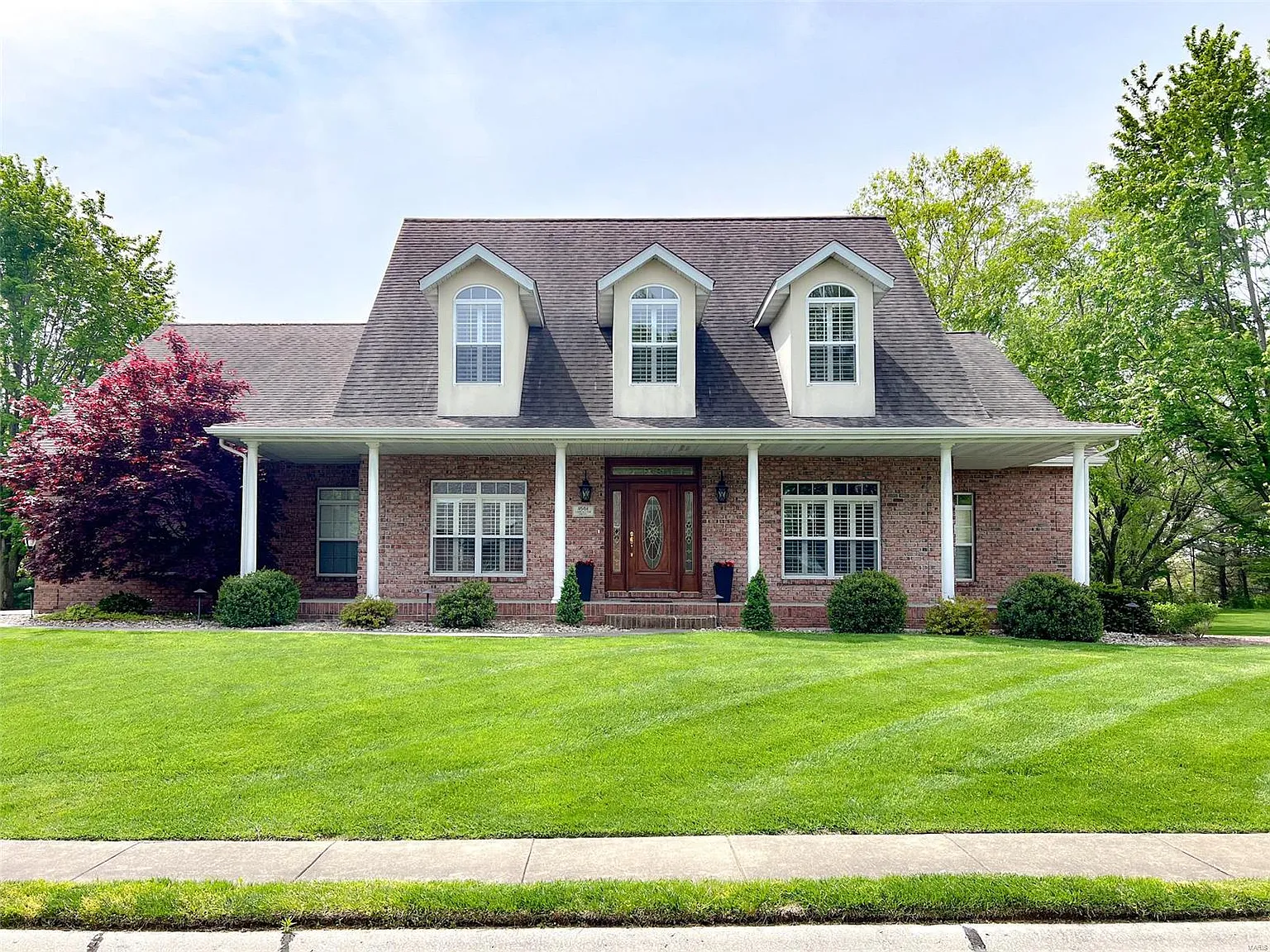 1661 Lancaster Dr photo 1