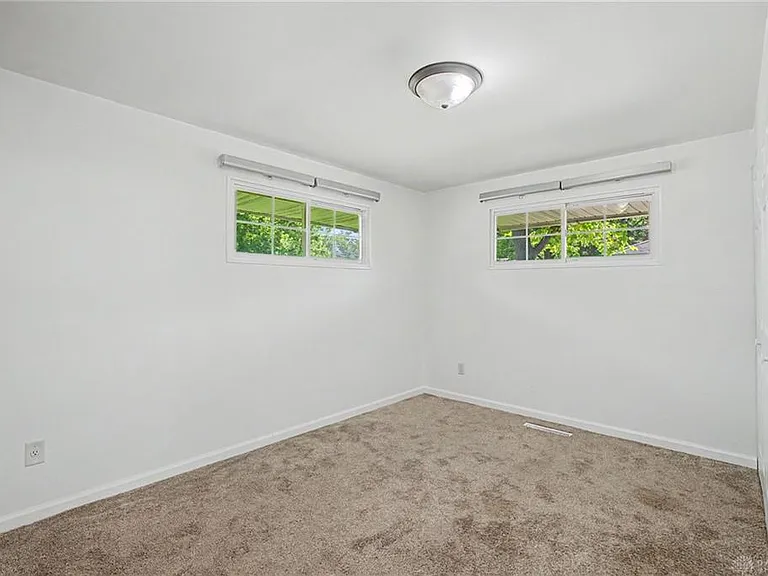 2621 Nyack Ln — Photo 15