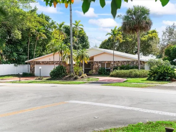 8600 Gatehouse Road, Plantation, FL 33324
