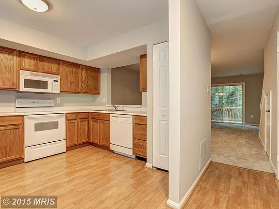 2nd image of 10513 Englishman Dr #171