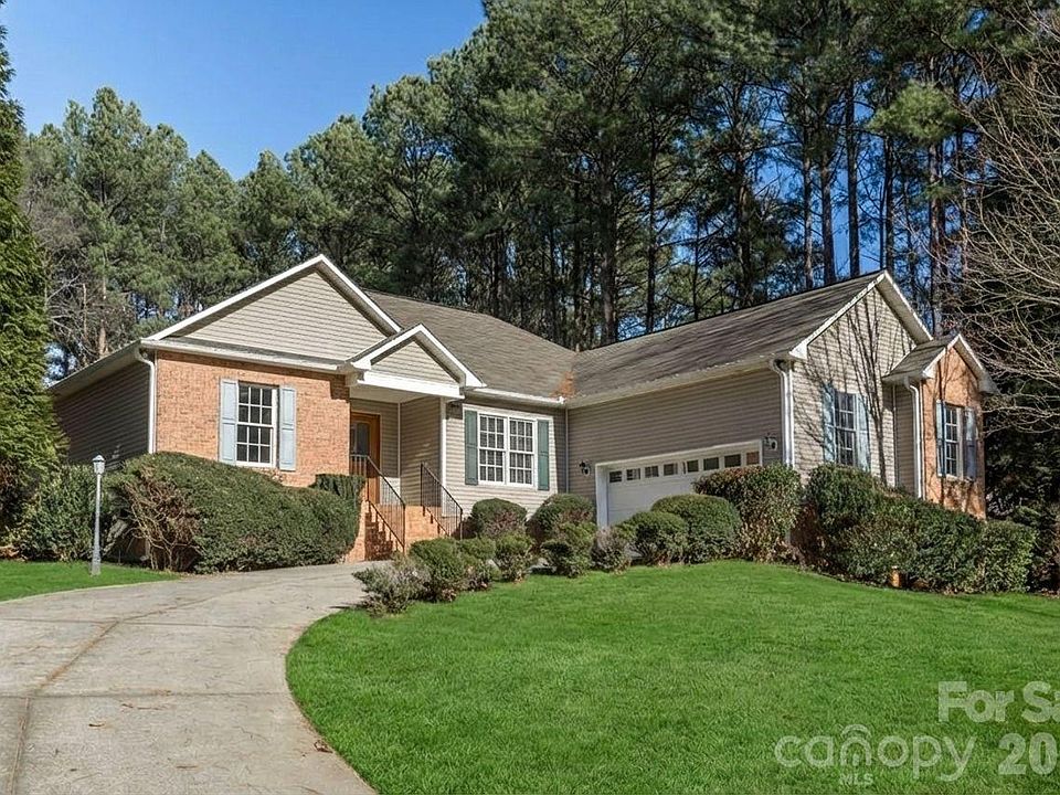 1st image of 8484 Mayflower Ct