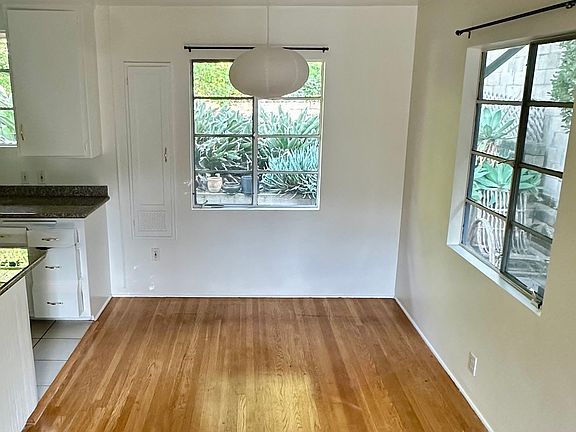 3rd image of 2618 Griffith Park Blvd