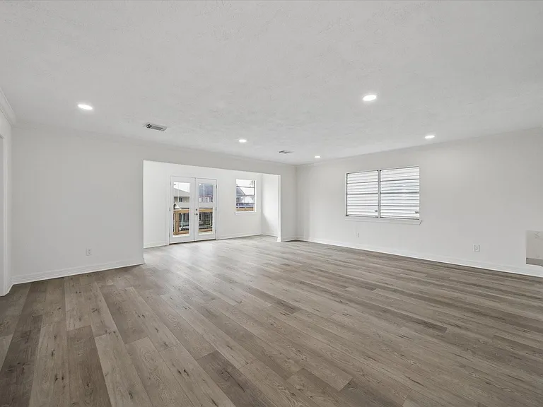 1079 Redfish St — Photo 5