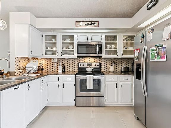 5th image of 487 Autumn Oaks Pl