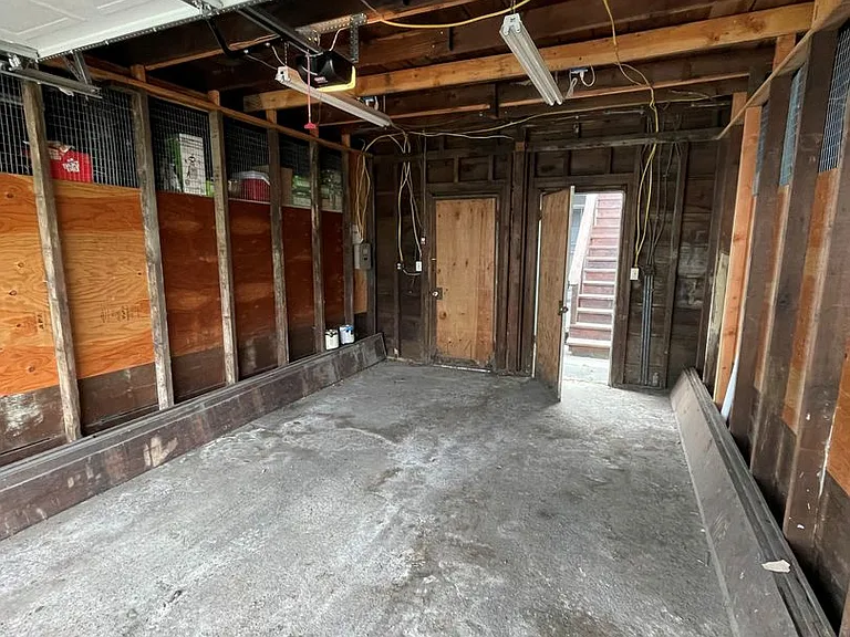 1219 H St — Photo 24