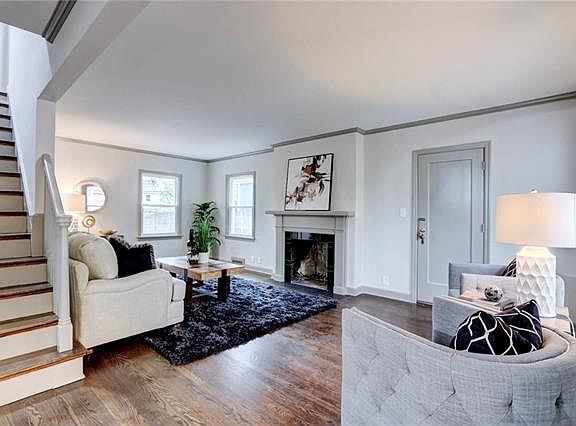 3rd image of 404 NE 74th St