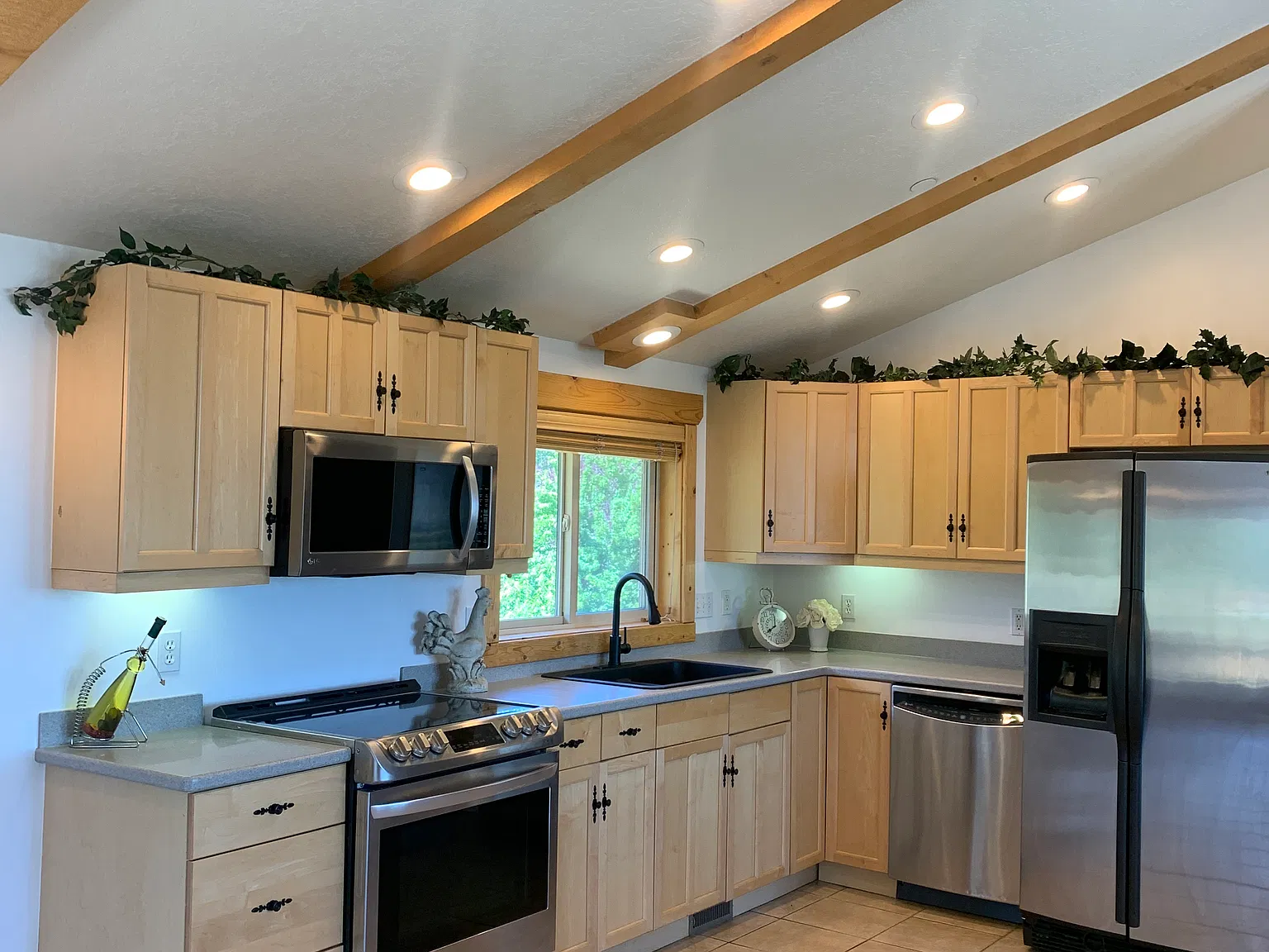 S Woodland Hills Dr, Woodland Hills — Photo 1