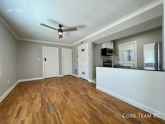 2nd image of 1114 W 45th St APT 1