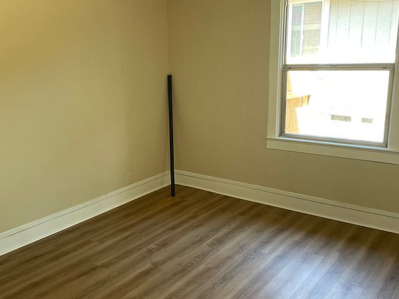 5th image of 432 N Holly St #A