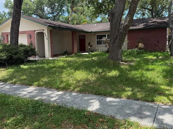 6816 Circlecreek Dr, Pinellas Park, FL 33781