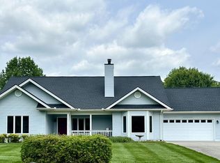 302 Oonoga Cir, Loudon, TN 37774