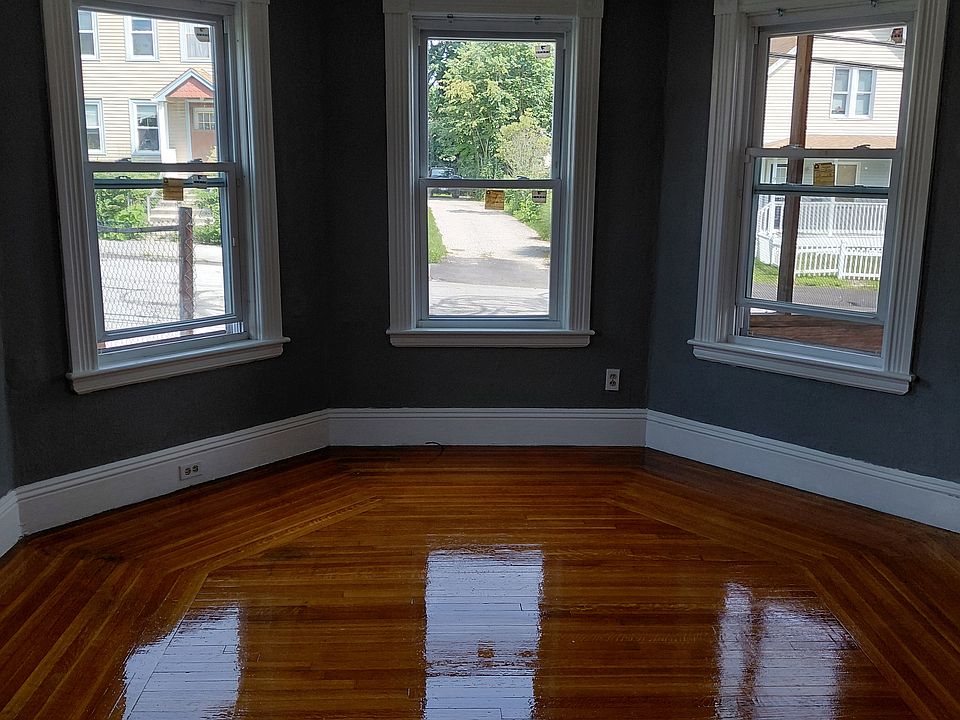 2nd image of 21 Whipple St #1
