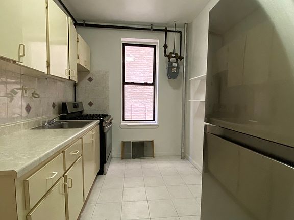 3rd image of 615 W 143rd St #2D