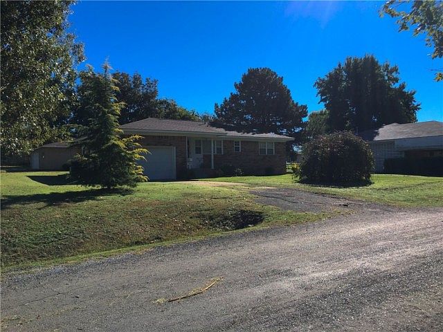 2nd image of 801 S Severs Ave
