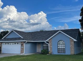 38943 Carr Dr, Zephyrhills, FL 33540