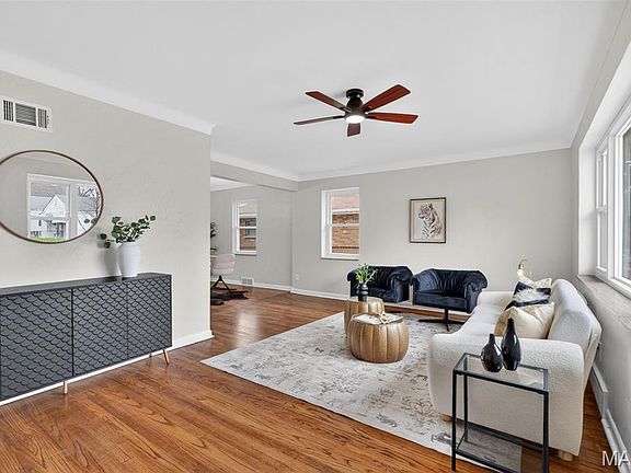 4th image of 5634 Fyler Ave