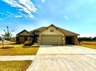 4904 Vine Cliff Rd, Mustang, OK 73064