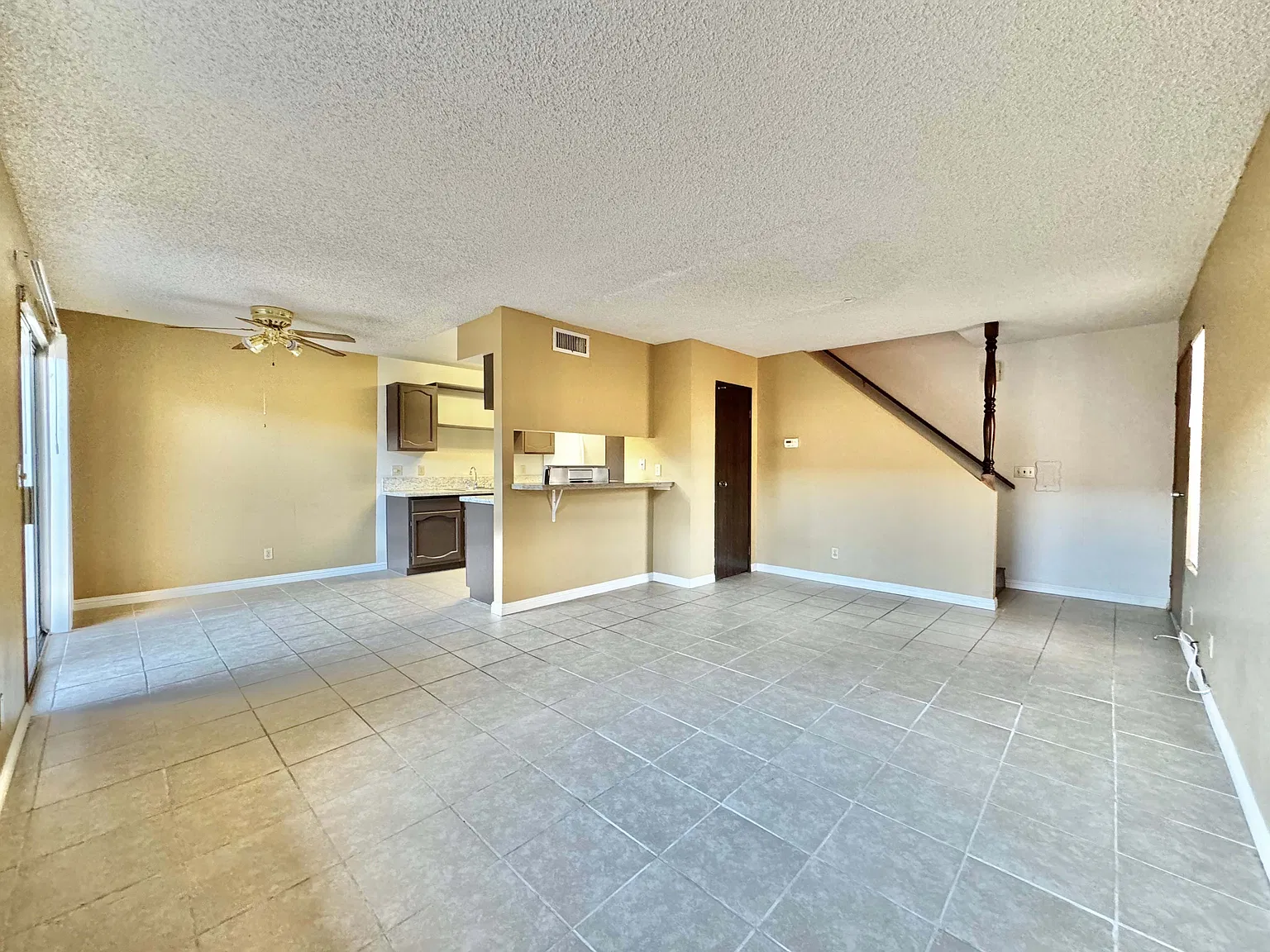 Gray Ln #D - 5135* - 1 — Photo 4