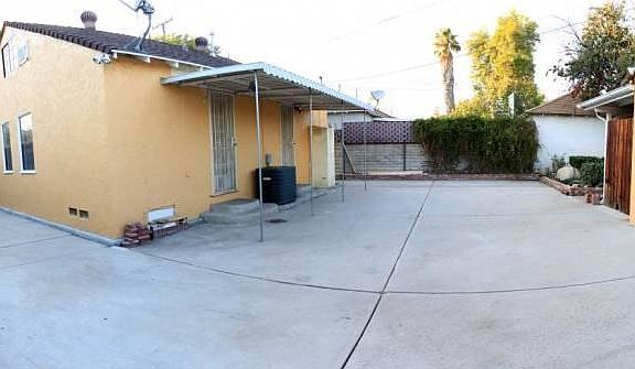 3rd image of 1707 Glenoaks Blvd