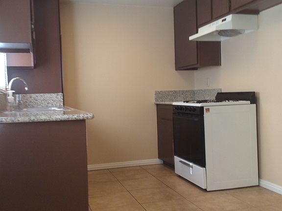 5th image of 1567 E Fairfield Ct APT 4