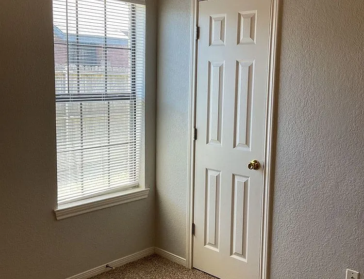 3906 Hitchrock Dr #B — Photo 18