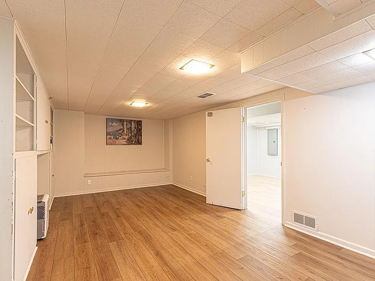 4121 Barbara Dr — Photo 30