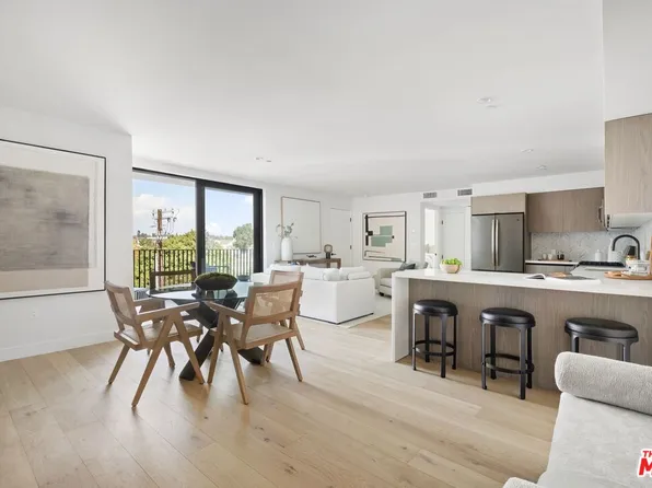 4506 Dockweiler St #305, Los Angeles, CA 90019