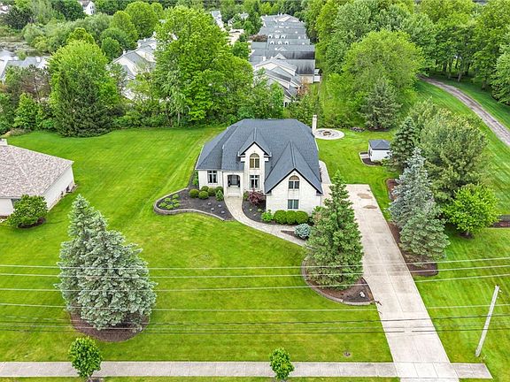 4th image of 9871 Highland Dr