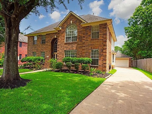 2nd image of 2104 Fairbay Cir