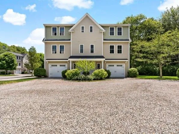 12 Park Ave Unit 12, Narragansett, RI 02882
