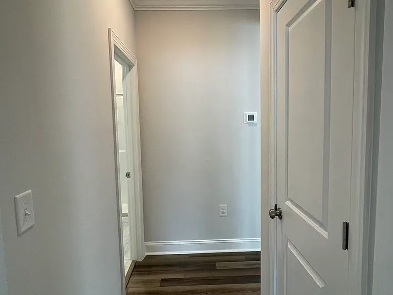 813 Matterhorn Dr — Photo 10