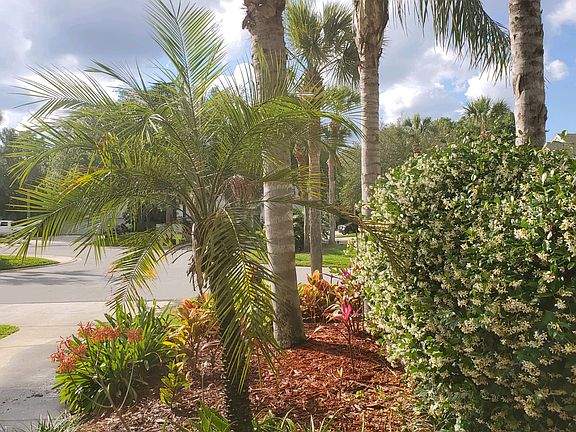 4th image of 1525 Summer Sands Dr
