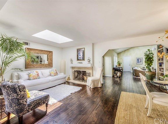 3rd image of 621 S Hacienda St
