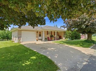 7447 Washington St, New Vienna, IA 52065