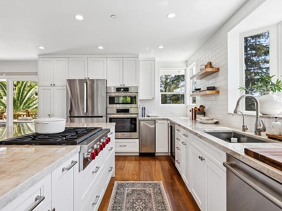 4th image of 3 Broadview Court